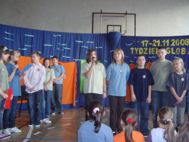 wystpypodczasuroczystocizakoczeniatygodniaedukacjiglobalnej.jpg