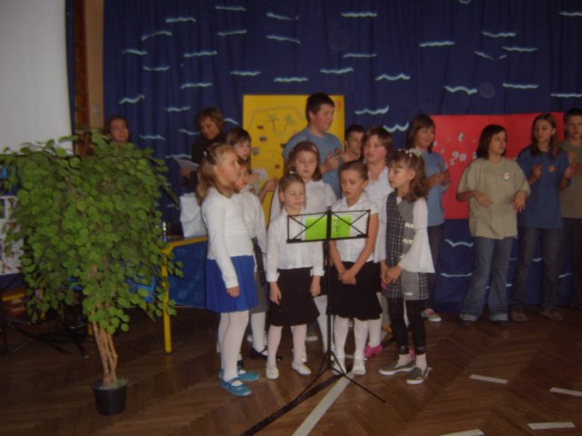 zespmuzycznypodczasprzedstwienia.jpg